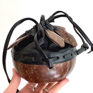 Vintage 60s Coconut Shell Crossbody Bag: Island Beach Style