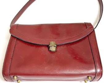 【ヴィンテージ】AIGNER アイグナー　高級ダレスバッグ バーガンディ鍵付本革 Vintage Etienne Aigner Maroon Change Purse With Kiss Lock, Small