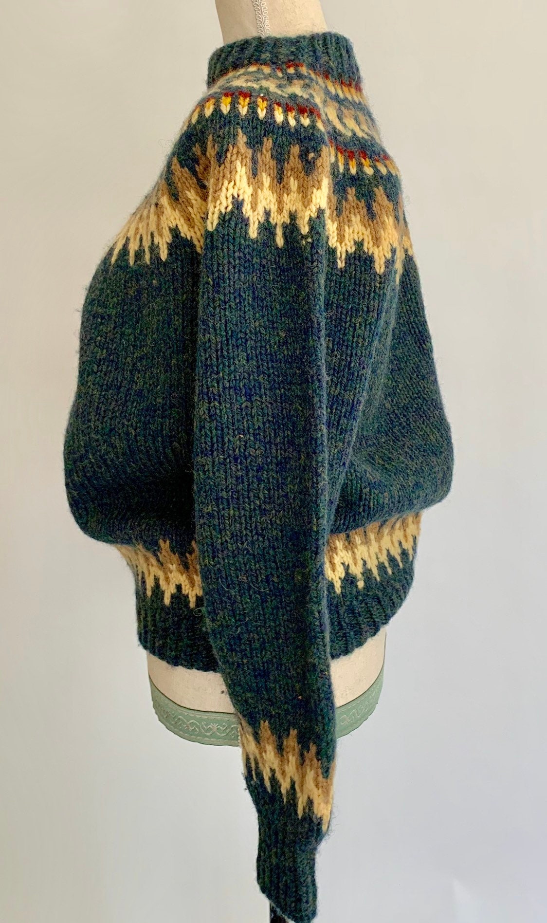 Fair Isle Knit Sweater Vintage 70s Pure Wool Hand Knitted in the
