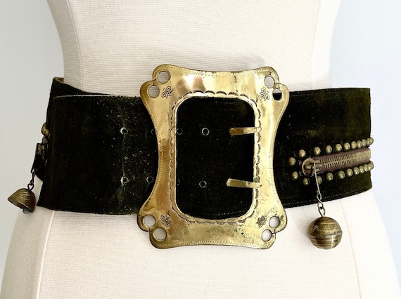 Wide Boho Suede Belt Vintage 60s 70s Olive Green Suede Leather Hippie Folk Wide Waist Belt Brass Buckle Bell Stud Detail