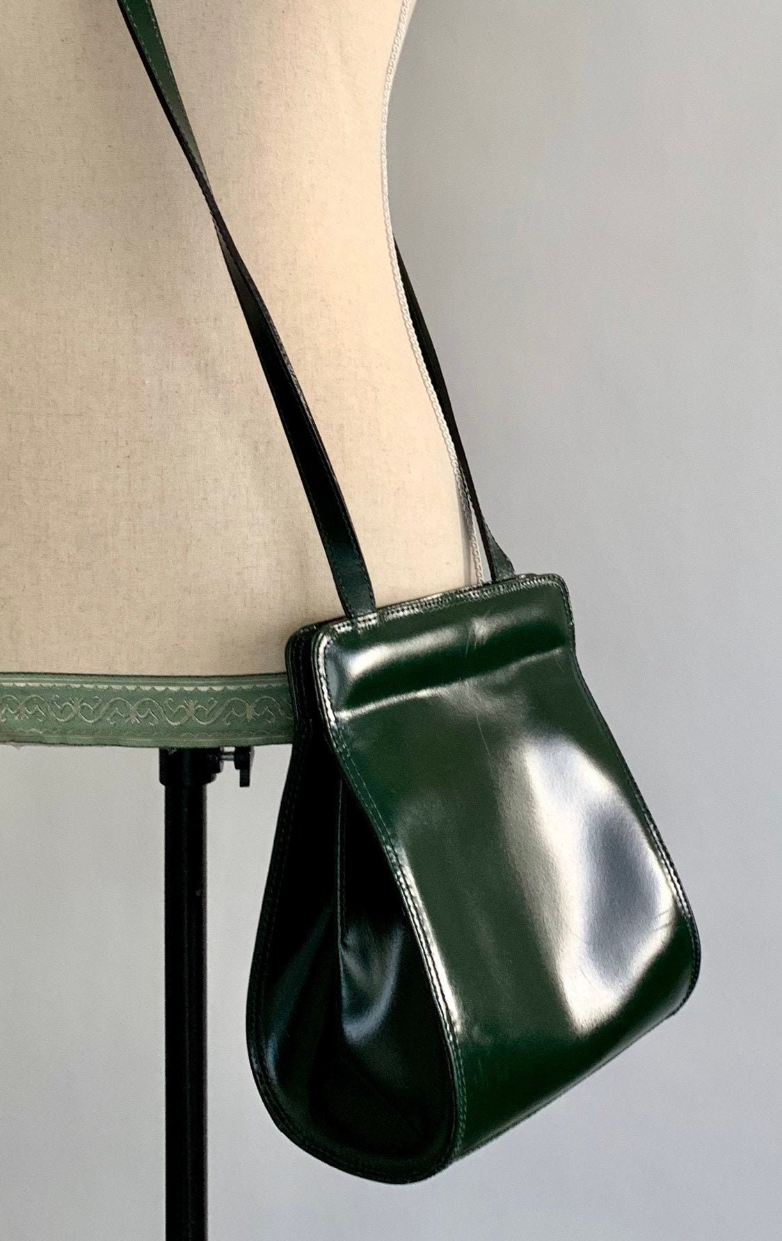 Leather satchel Dior Green in Leather - 39971125