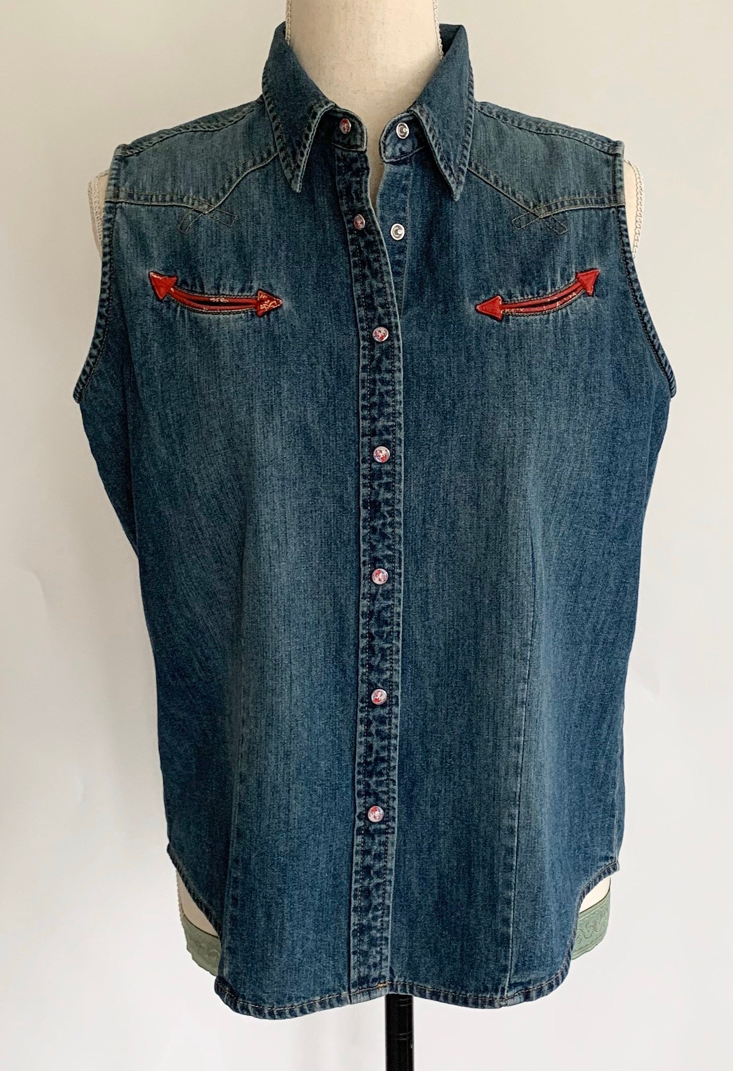 Western Denim Sleeveless Shirt Women's Cowgirl Snap Shirt Red Bandana ...