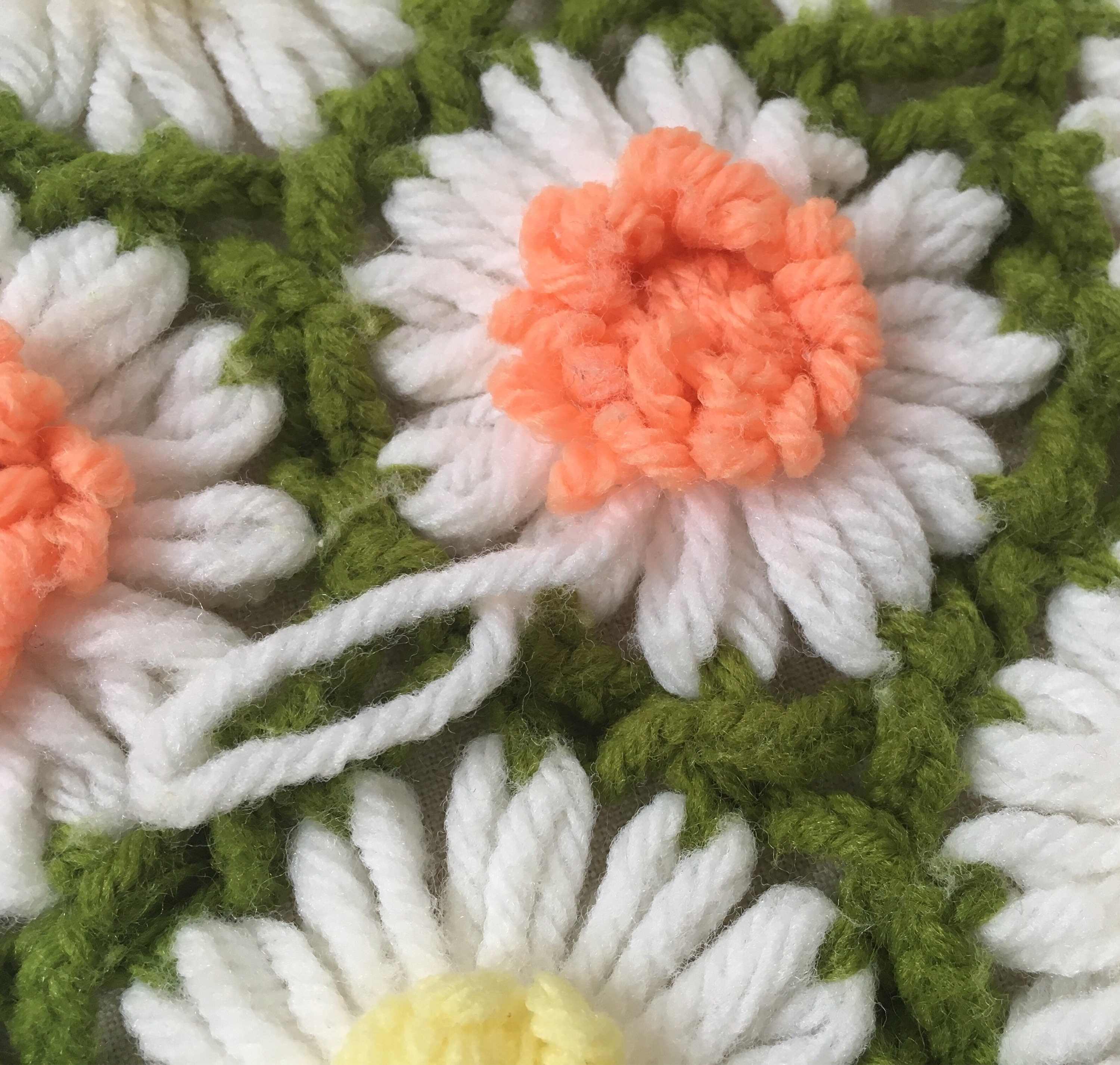 Daisy Crochet Blanket Throw Afghan Vintage Handmade Hand Knit White