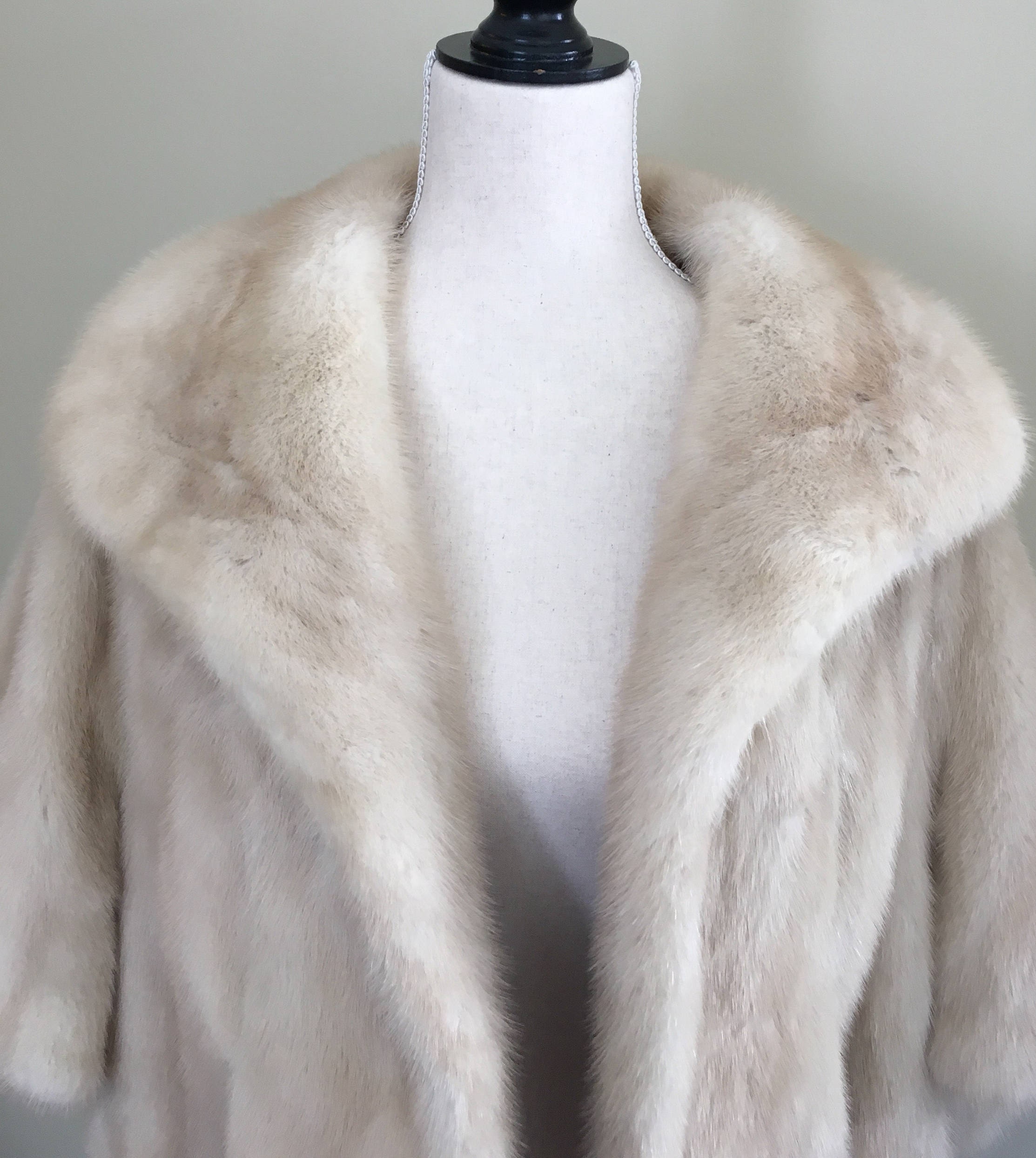 RESERVED FOR J Vintage Blonde Mink Fur Capelet Stole Jacket Bolero 50s ...