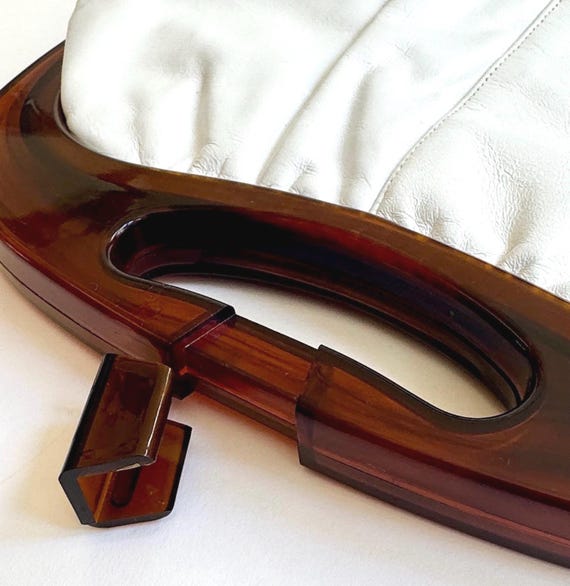 White Leather Lucite Bag Clutch Purse Butterscotch Tortoise Caramel Brown Lucite Handle Vintage 50s 60s Mid Century Mod Minimalist