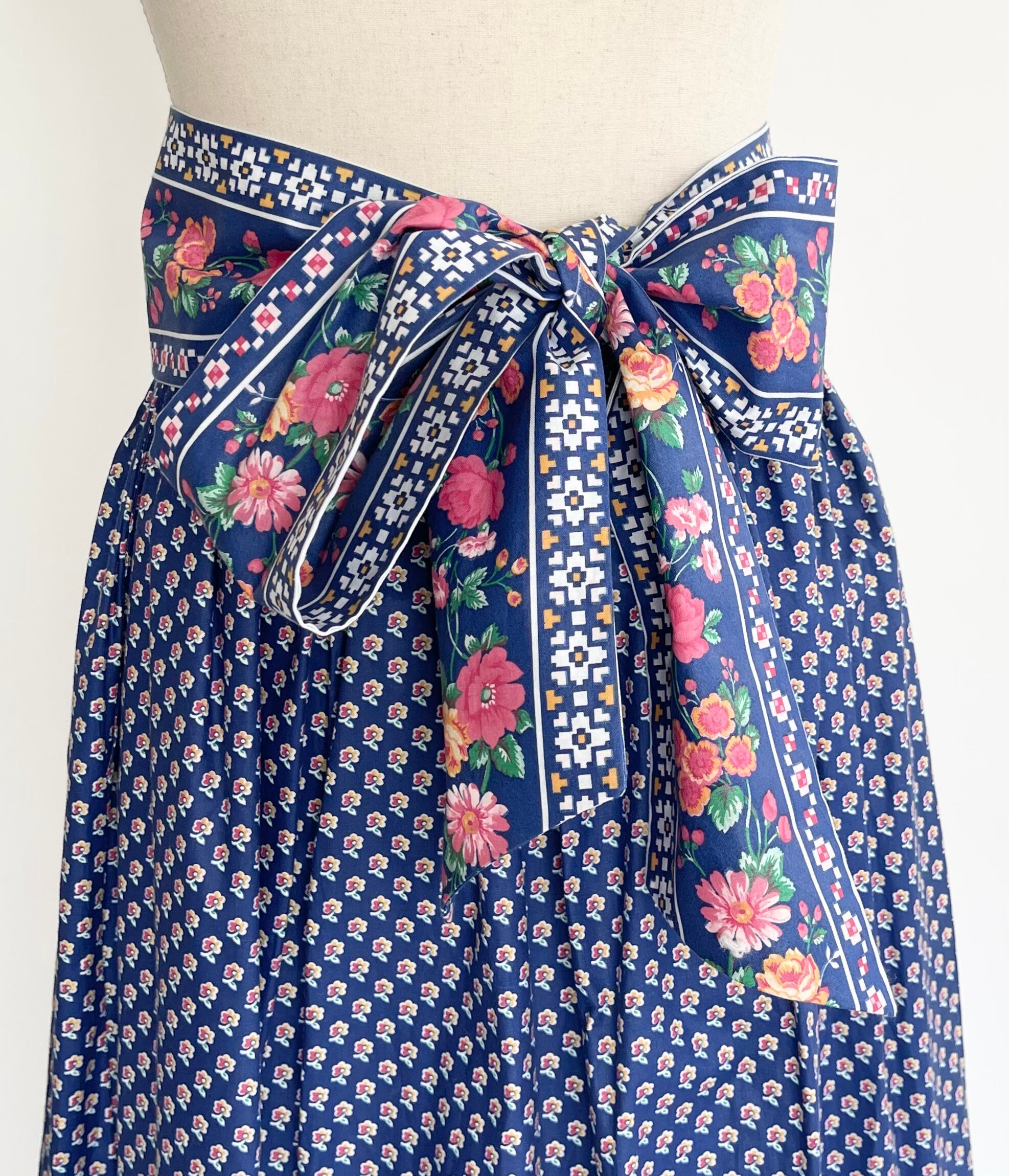 Long Vera Bradley Skirt Ankle Length Detachable Sash Belt Elastic Waist ...