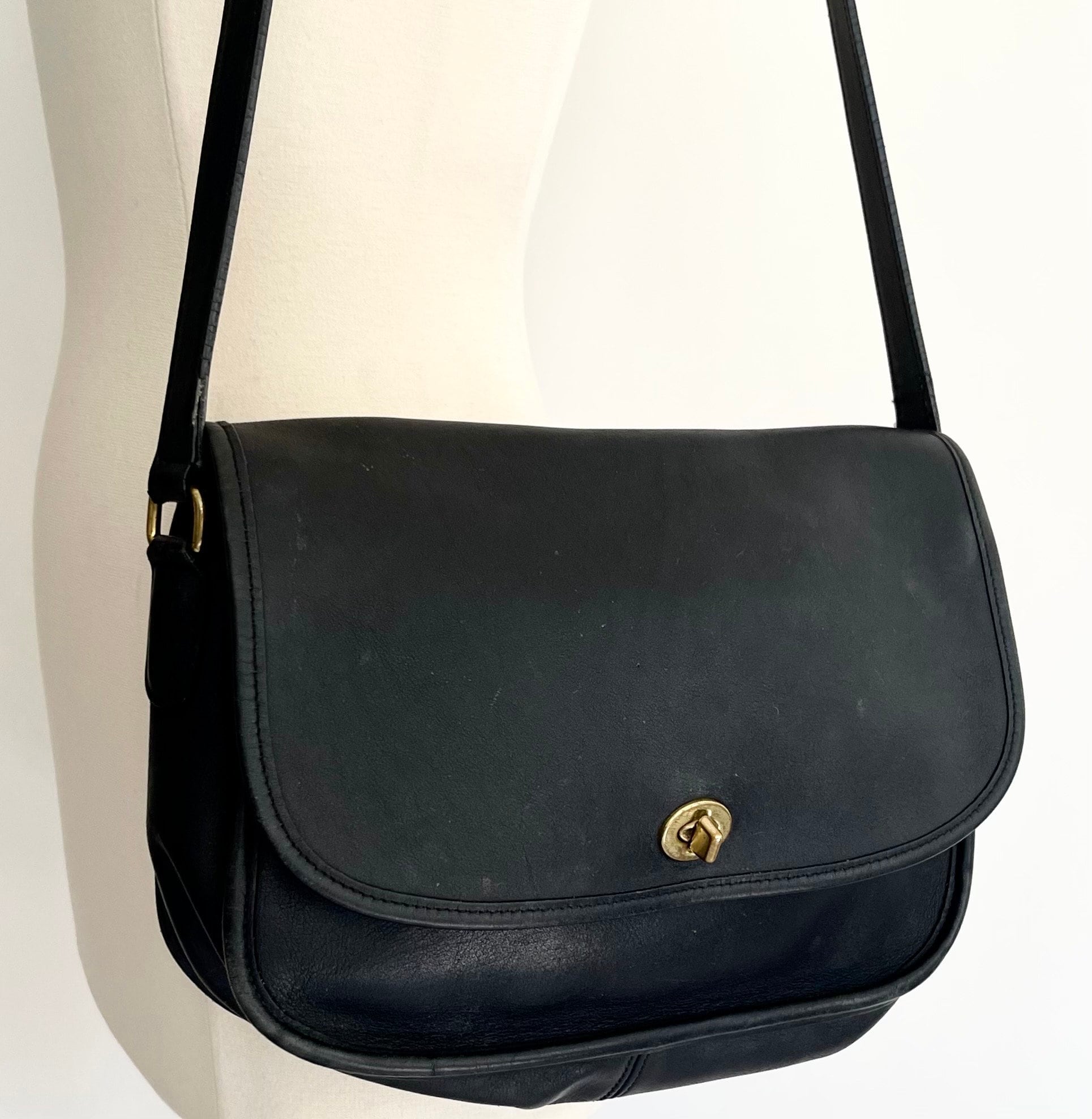 Coach 9790 City Bag Flap Purse Crossbody Y2K Vintage Soft Coach 9790 City Bag Flap Purse Crossbody Y2K Vintage Soft