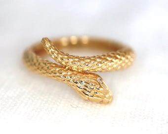 14K Yellow Gold Snake Ring gift for her Serpent Jewelry Snake lover Gold Snake Jewelry 14K gold Size 7 Not Sizable.