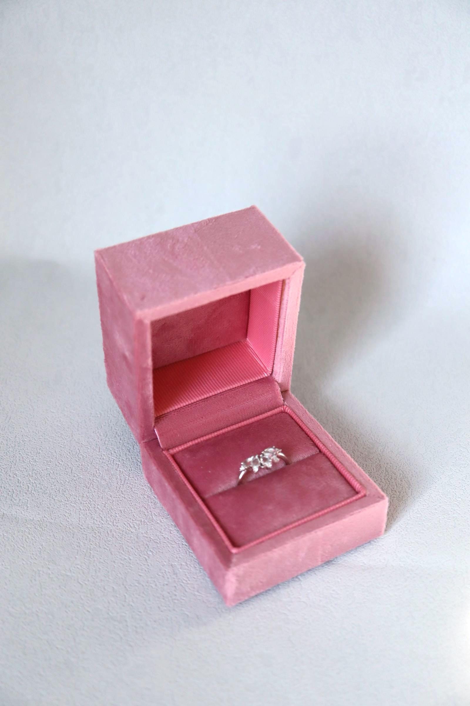 Velvet Pink Velvet Ring Box: Engagement Proposal Pink Ring Box Cute ...