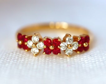 Rubin und Diamant Blumenring mit Taubenblut Roter Rubin Band Rubin Ehering Rubin Geschenkidee. Auf Bestellung