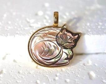 Regalo para dama gato Colgante de gato de nácar tallado Colgante de gato siamés negro Colgante de oro macizo de 14 quilates Adorable Hecho a mano