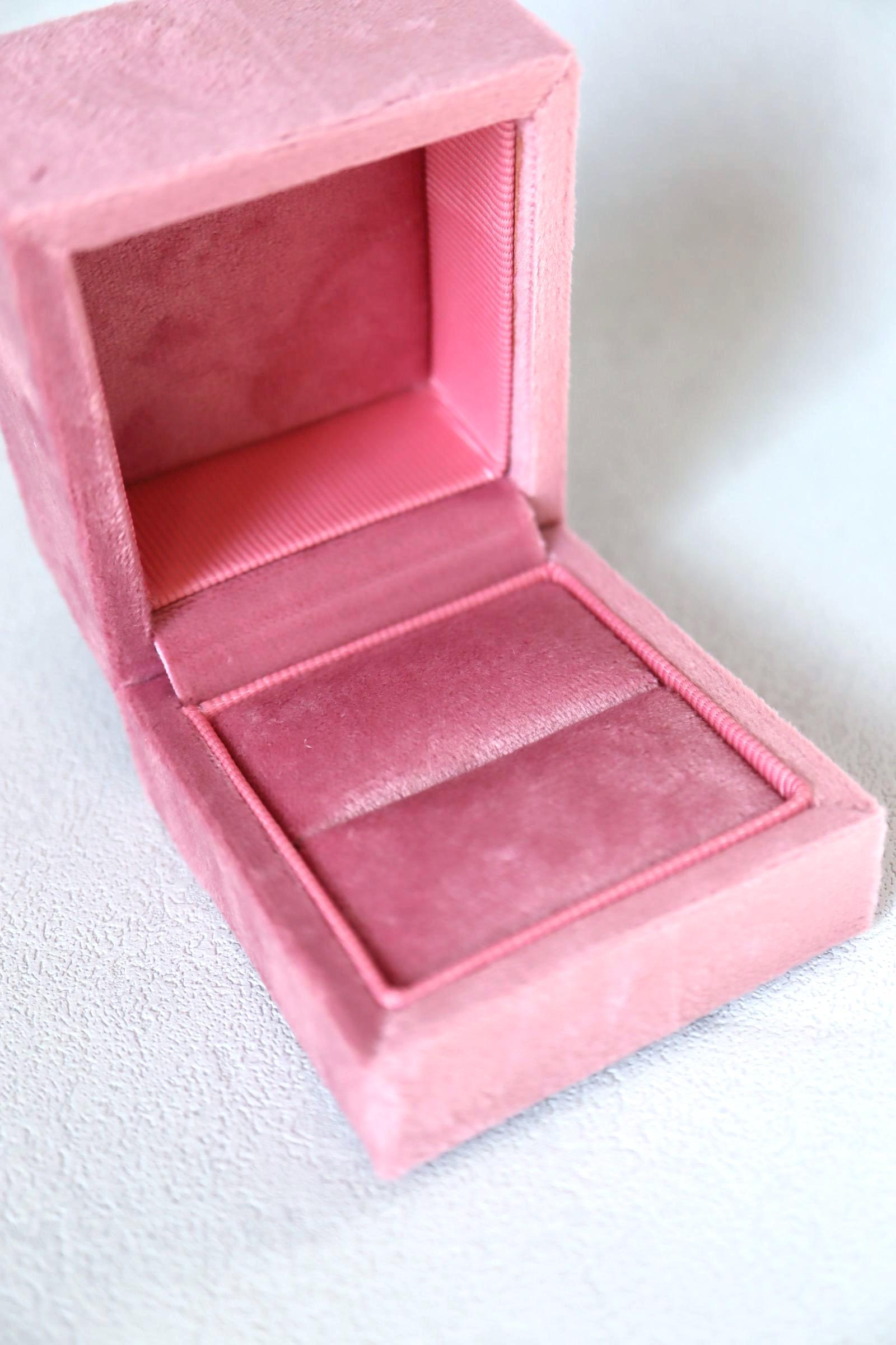 Velvet Pink Velvet Ring Box: Engagement Proposal Pink Ring Box Cute ...