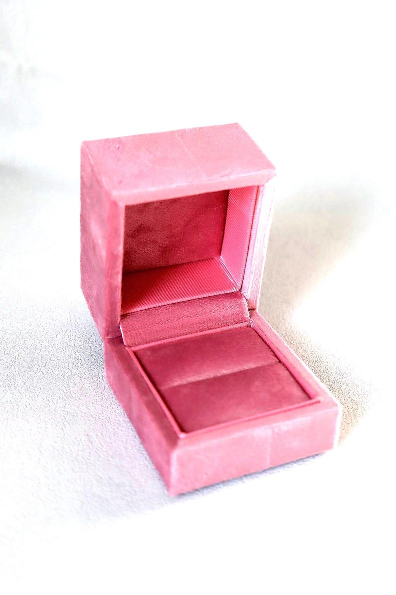 Velvet Pink Velvet Ring Box: Engagement Proposal Pink Ring Box Cute ...