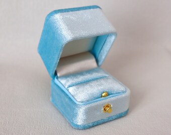 Baby Blue Ring Box Velvet Ring box Purposal Ring Box Engagement Ring Box Super Cute Wedding Ring Wedding Something Blue with Latch Velvet