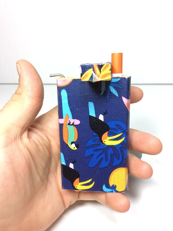 one upside down cigarette One Hitter Dugout Poker UPSIDEDOWN ONLY Tropical Bird Parrot Flamingo  Toucan Pineapple Blue Wood Spring Loaded 4