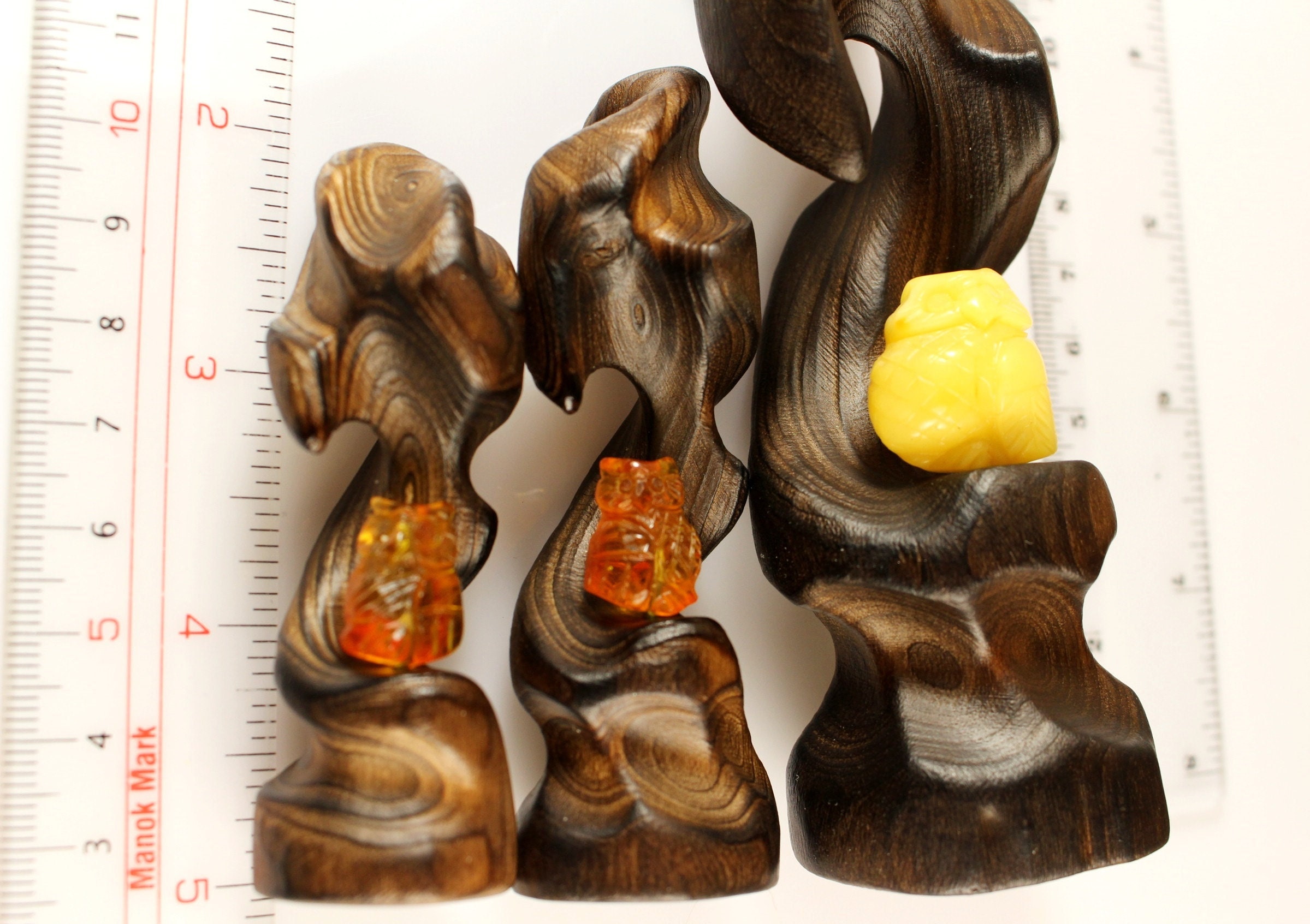3pcs. Vintage Sculture intagliate In legno bruciato (tiglio) Baltico Ambra  OWL Statuette intagliate a mano Legno Arte da collezione Home Decor Art  (010) - Etsy Italia