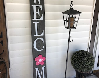 Welcome sign with interchangeable designs