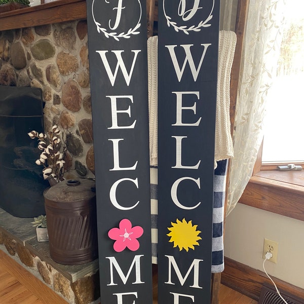 Welcome Sign with Interchangeable Designs