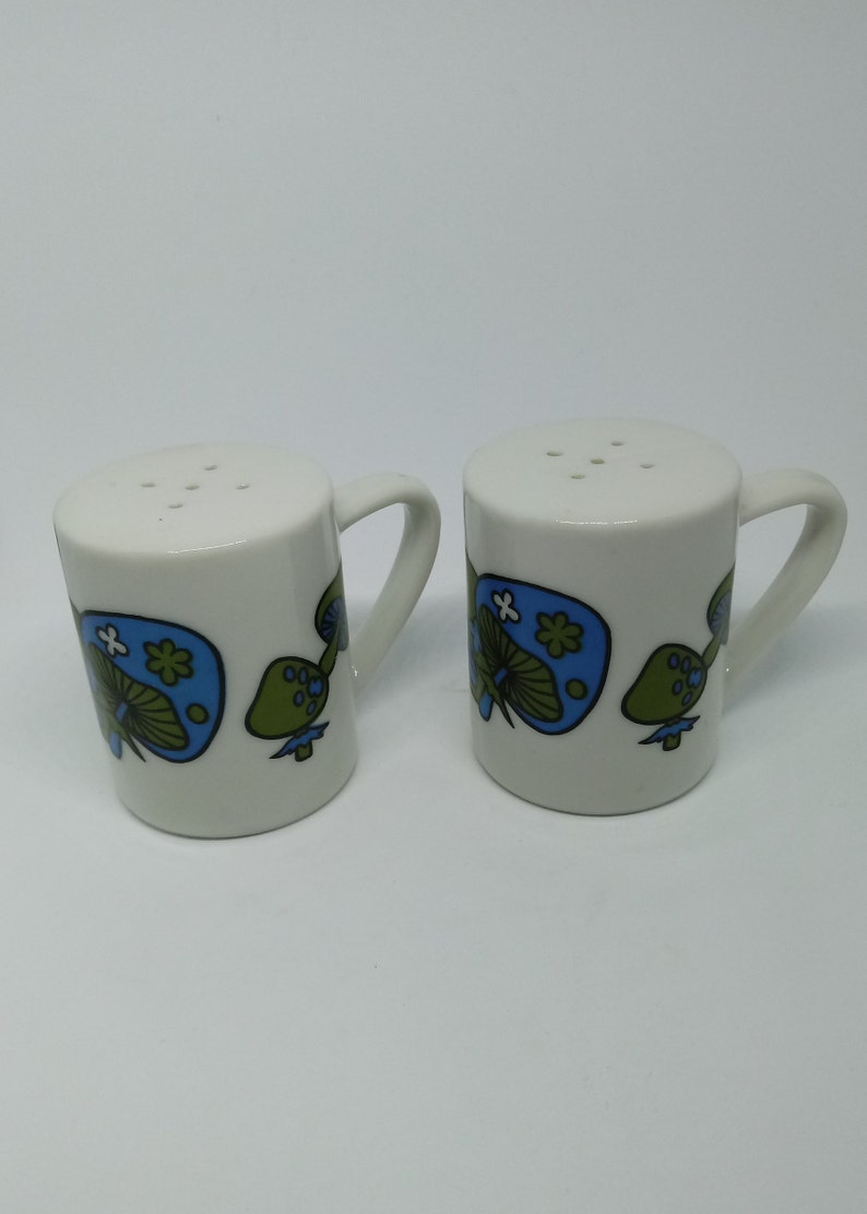 Green and blue Takahashi mushroom salt and pepper shakers