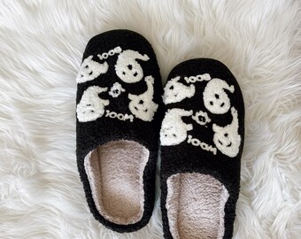 Spooky Ghost Halloween Slippers: Black Sherpa Bedroom Shoes