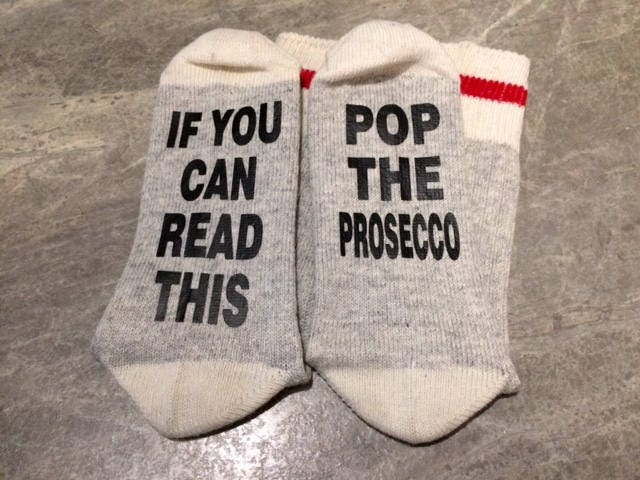 If You Can Read This ... Pop The Prosecco Word Socks Funny