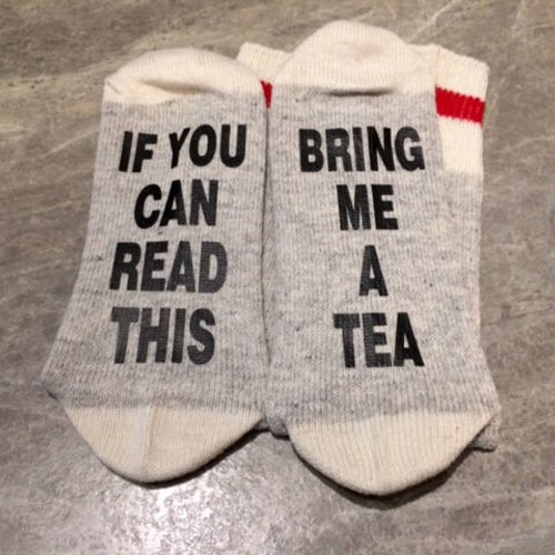 LUXE LIFESTYLE Cadeaus voor haar - Grappig If You Can Read This Bring Me Some Tea, Wine & More! Cupcake sokken - verjaardagscadeaus voor vrouwen, Koffie, Eén maat