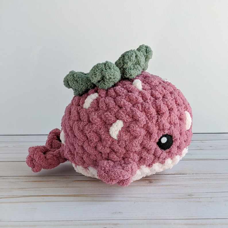 Chonky Strawberry Whale Blanket Yarn Amigurumi Chunky Whale Etsy