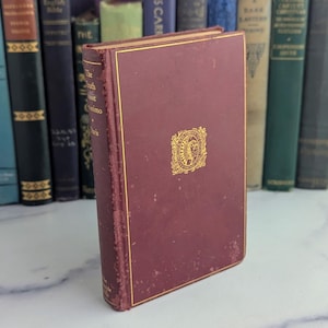 Vintage Book – The Truth About Geronimo by Britton Davis - Red and Gold Vintage Hardback book