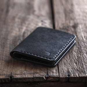 NERO Wallet | Handmade leather bi-fold wallet | Black wallet for men | Front pocket wallet | Gift for him | Made in Finland