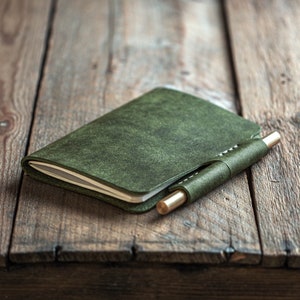 Luava handmade leatherjournal pine green