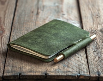 Leather journal | Handmade leather notebook cover | Leather sketchbook cover | Green leather journal | Green leather notebook cover