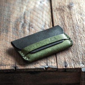 Cartera Gofer / Cartera minimalista de cuero hecha a mano / Cartera de cuero verde / Cartera EDC / Tarjetero verde / Tarjetero / Hecho en Finlandia
