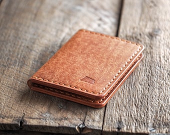 Ranch Wallet | Handmade leather wallet card holder made with vegetable tanned full grain Italian leather | bi-fold wallet made in Finland