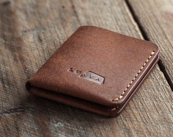 Traveler's Wallet | Cognac brown leather wallet | Handmade bi-fold wallet for men | Minimalist front pocket card wallet | Made in Finland