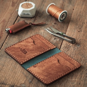 Luava handmade leather wallet Ranch card holder. Made in Finland with vegetable tanned full grain leather. Color option shore inside