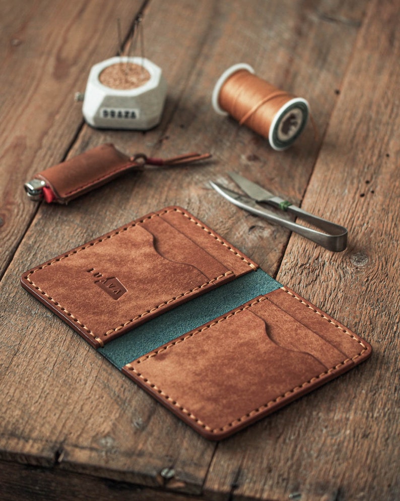 Luava handmade leather wallet Ranch card holder. Made in Finland with vegetable tanned full grain leather. Color option shore inside