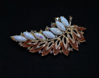Vintage brooch leaf cabochons | Brown Mother-of-Pearl White Autumn Thanksgiving |1960s Aurora Borealis