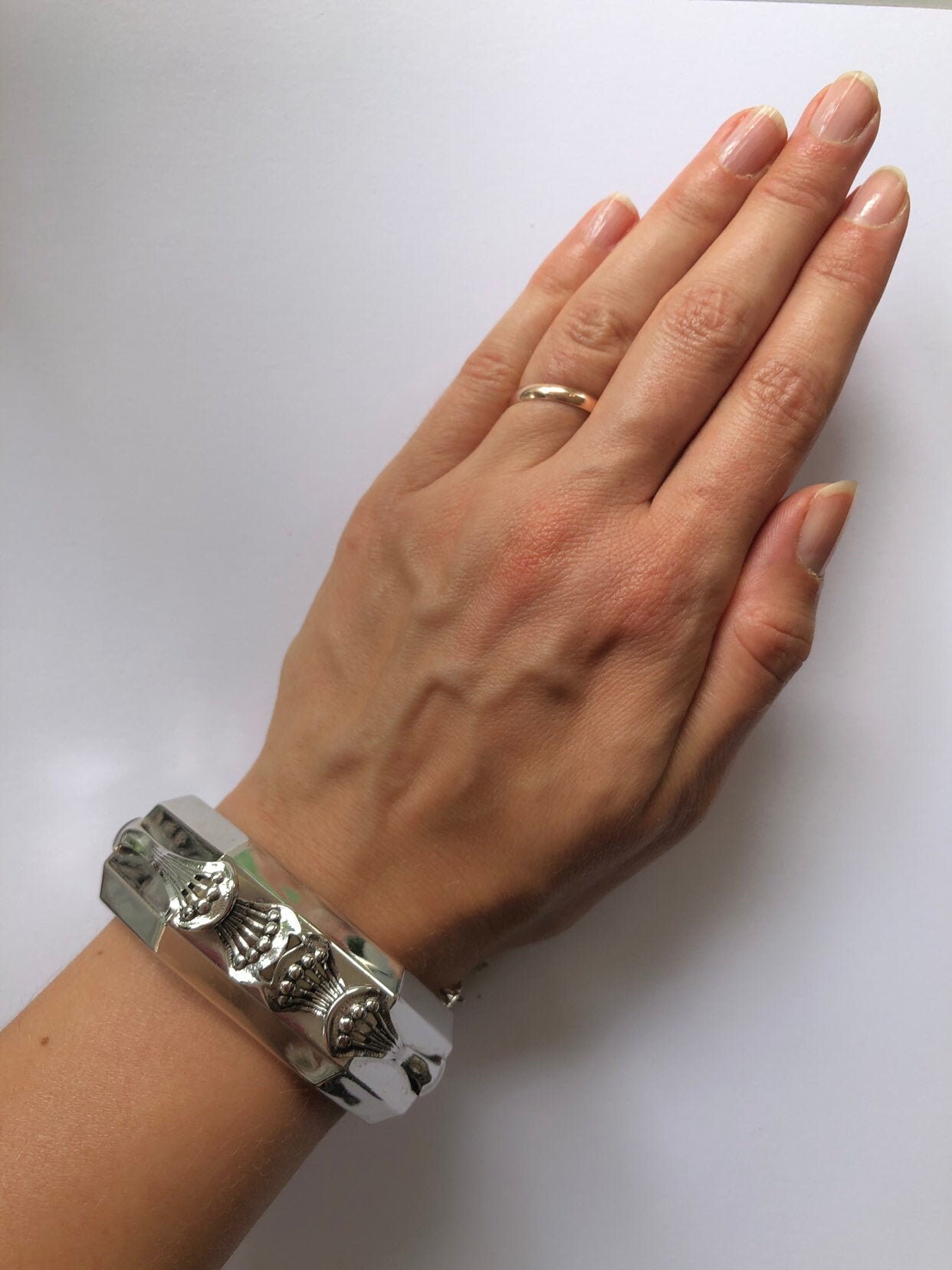 最終お値下げ　ヴィンテージ WHITING&DAVIS CO. バングル SUPERB STUDS バングル | ジャスティン デイビス（JUSTIN DAVIS）公式