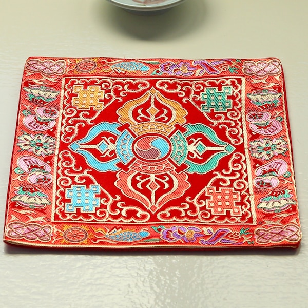 Tibetan Buddhist Cross Vajra Silk Brocade Shrine Table Cover Altar Cloth, Red 8”X8”, Chinese Endless Knot Buddhism Home Decoration Mat