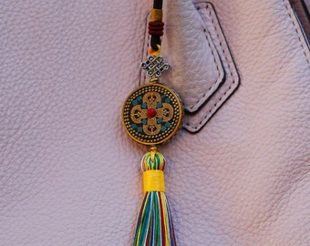 Tibetaanse boeddhistische Vajra kleur kwast sleutelhanger rits charme, boeddhisme achteruitkijkspiegel charme, Chinese FengShui auto charme Lanyard sleutelhanger (R)