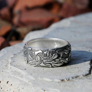 Embossed Lotus Vintage Style Silver Ring, Tibetan Buddhism Ring, Meditation Jewelry, Buddhist Prayer Om Ring, Mens Ring, Nepal, Women (F)