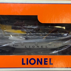 Lionel #6-19430 Flatcar with Beechcraft Bonanza Airplane