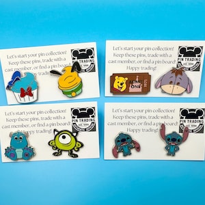 Conjunto inicial de 2 pins colecionáveis da Disney, personagens sortidos.