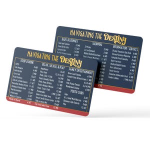 K&ouml;nnte beinhalten: Zwei marineblaue rechteckige Karten mit abgerundeten Ecken, die eine detaillierte Liste von Dienstleistungen und Annehmlichkeiten enthalten. Die Karten haben rote und goldene Akzente und den Text "NAVIGATING THE DESTINY" in Gold.