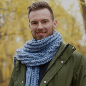Knit Scarf for Men Wool Chunky Knitted Scarf Unisex Hand Knit Blue Oversized Scarf Long Handmade Knit Scarf Man Gifts Hand Knit Scarf