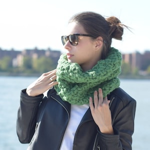 Infinity Wool Scarf Green Cowl Snood Knitted Neck Warmer Wool Scarf Circle Scarf Hand Knit Scarf Hood Cowl Handmade Knit Scarf Snood Women