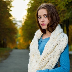 KNITTING PATTERN DIY Chunky Cable Knit Infinity Scarf Big Scarf Chunky Wool Scarf Long Oversized Knitting Scarf Knit Woman Hand Knit Scarf image 1