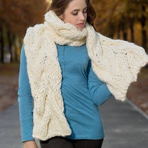 White Scarf for Women Hand Knit Scarf Unisex Chunky Merino Wool Scarf Knitted Shawl Long Scarf Oversized Knitting Big Scarf Wool Knit Scarf image 4