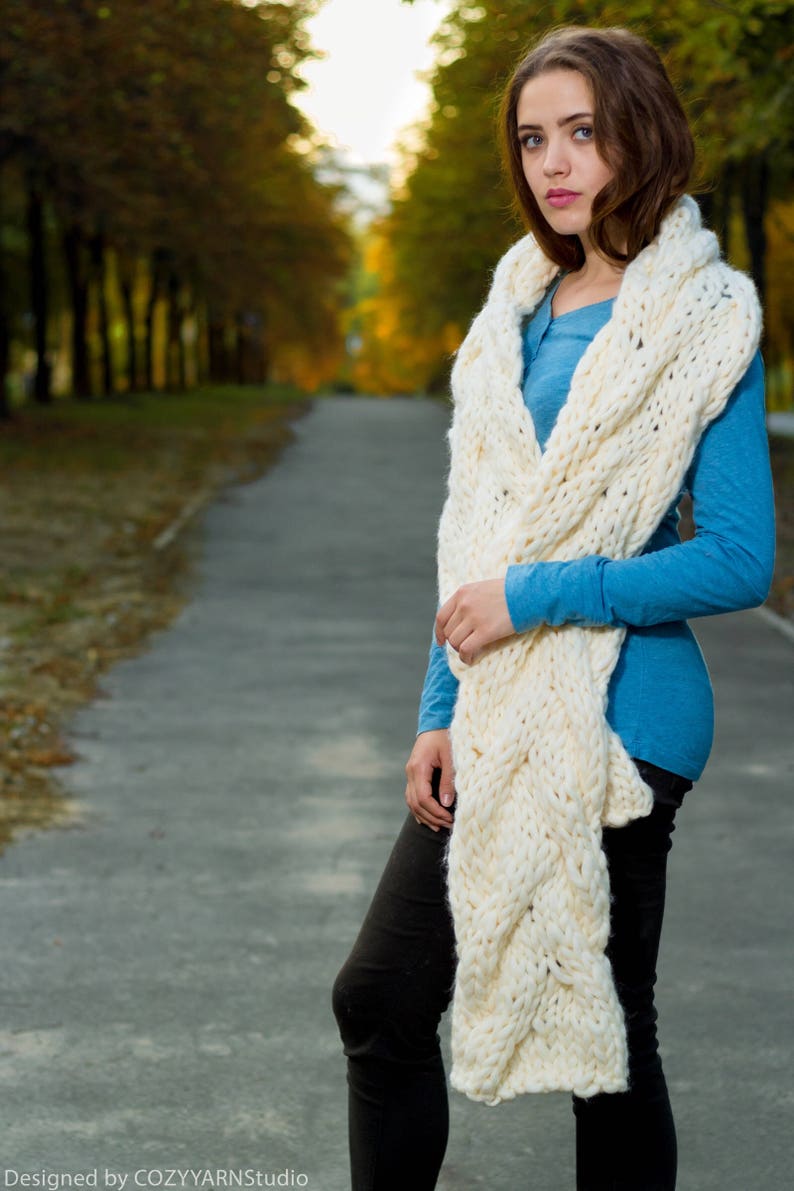 White Scarf for Women Hand Knit Scarf Unisex Chunky Merino Wool Scarf Knitted Shawl Long Scarf Oversized Knitting Big Scarf Wool Knit Scarf image 3