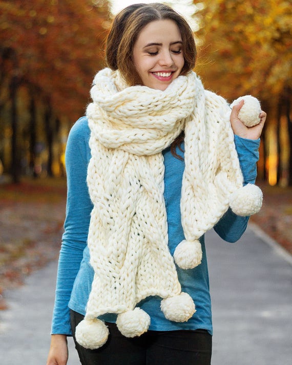 Écharpe épaisse tricotée à la main Écharpe d'hiver en laine mérinos pour  femmes Écharpe longue en tricot unie Cadeau fait main -  France
